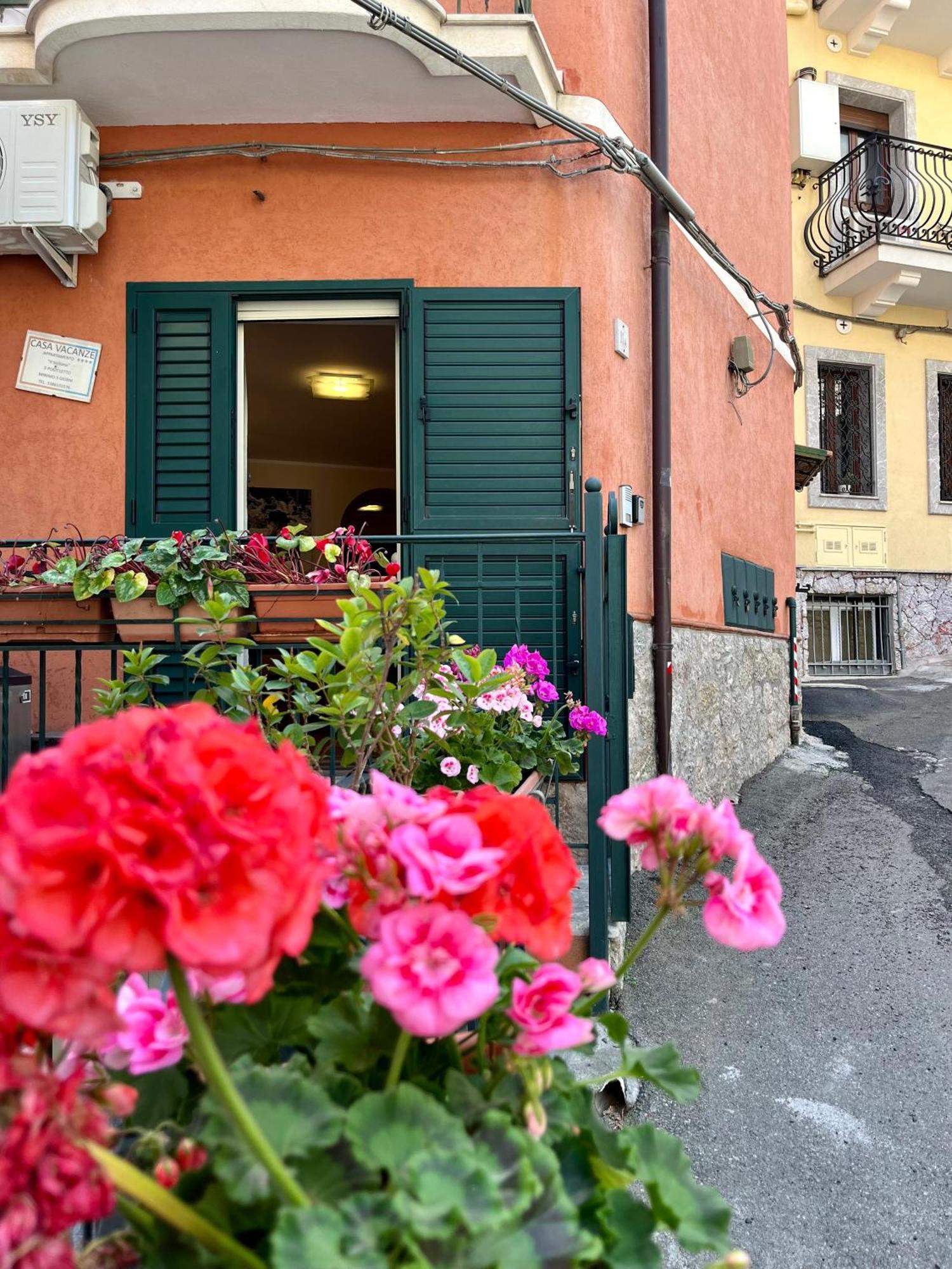 Il Siciliano Apartment تاورمينا المظهر الخارجي الصورة